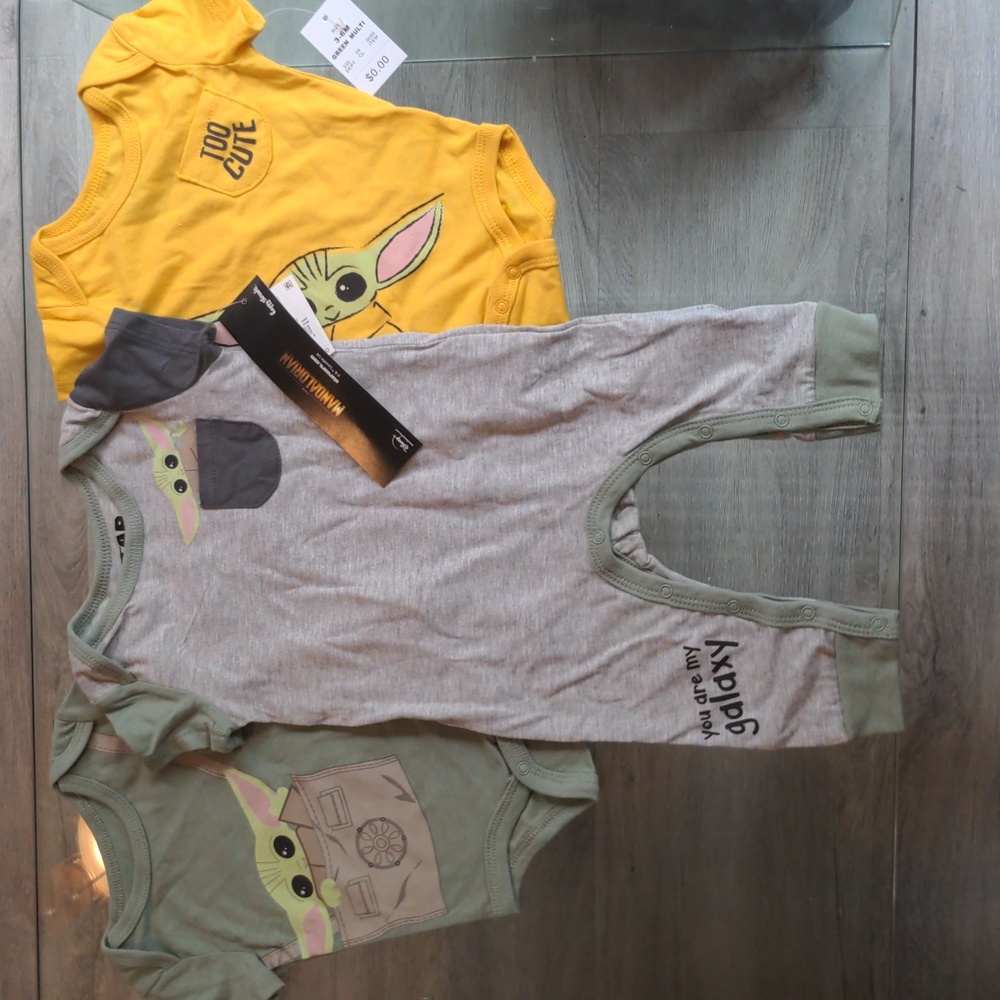 NWT Disney Mandalorian Star Wars Baby Yoda 3-Piece Set Size 3-6 Months